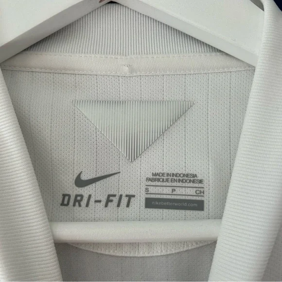 Nike 2014 England Home Football Shirt Size Mens S - Picture 4 of 9